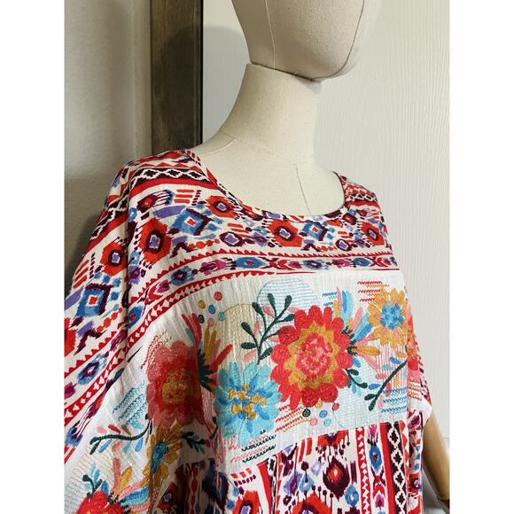 SAVANNA JANE Women's Floral Embroidered Poncho Tunic Top Red Blue Size M/L - Picture 7 of 16